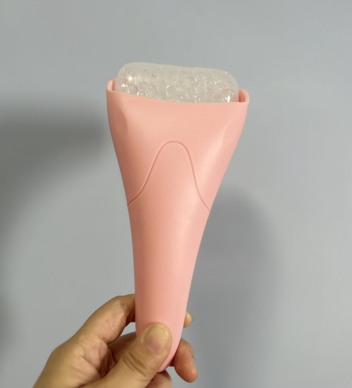 Ice Roller Facial Massager – Cooling Face Roller for Puffiness & Skin Firming